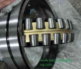 圆柱滚子调心轴承23934CA/W33